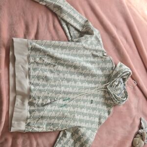 Lacoste Live Cream Hoodie with Green Geometric Print